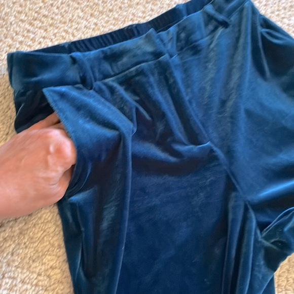 Skies Are Blue Teal Velvet Pantsuit - Picture 8 of 16